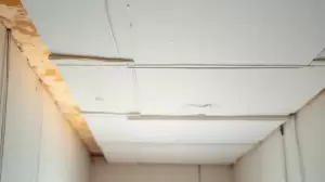 Czym kleić styropian do sufitu